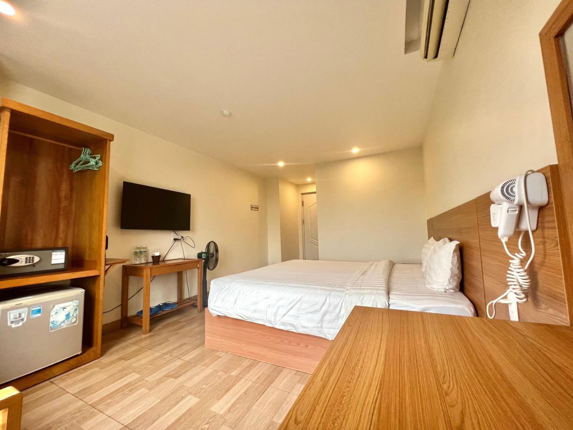 โรงแรมดรากอน แอร์พอร์ต โหน่ยบ่าย ภายนอก รูปภาพ