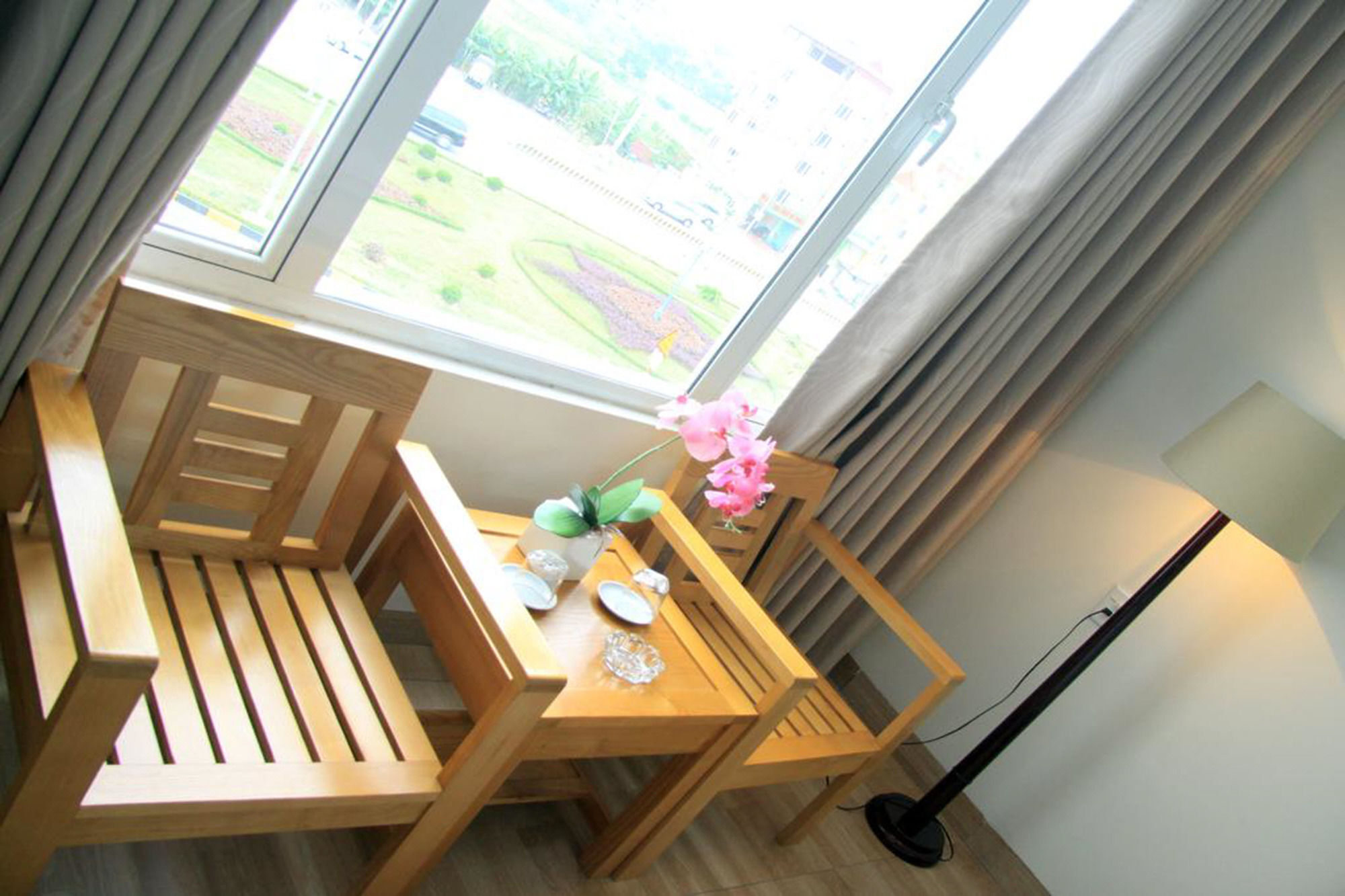 โรงแรมดรากอน แอร์พอร์ต โหน่ยบ่าย ภายนอก รูปภาพ