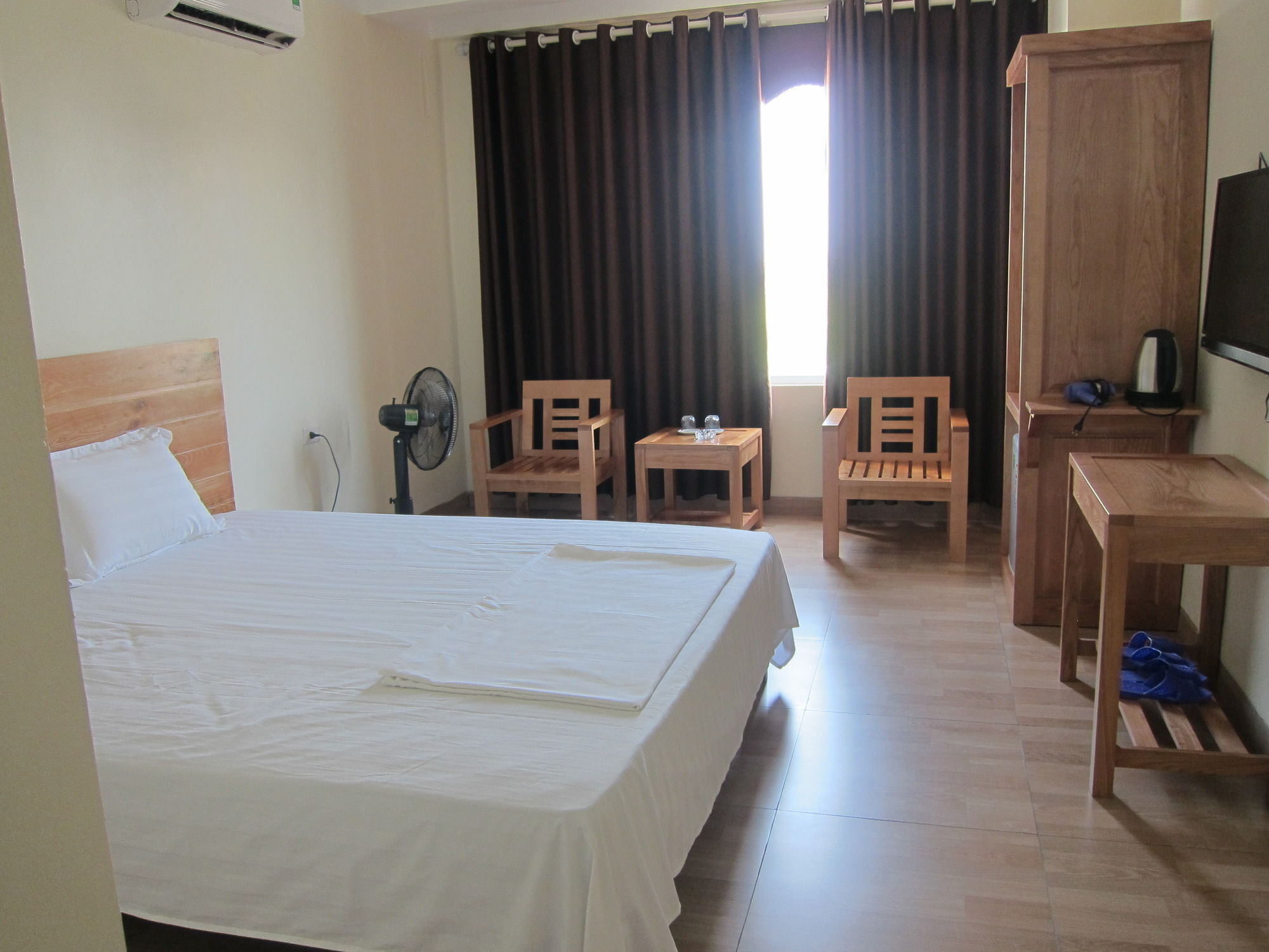 โรงแรมดรากอน แอร์พอร์ต โหน่ยบ่าย ภายนอก รูปภาพ
