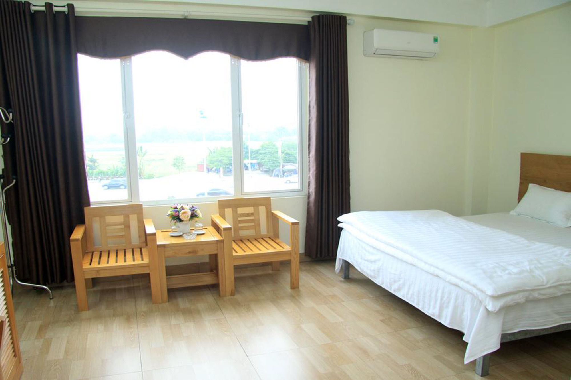 โรงแรมดรากอน แอร์พอร์ต โหน่ยบ่าย ภายนอก รูปภาพ